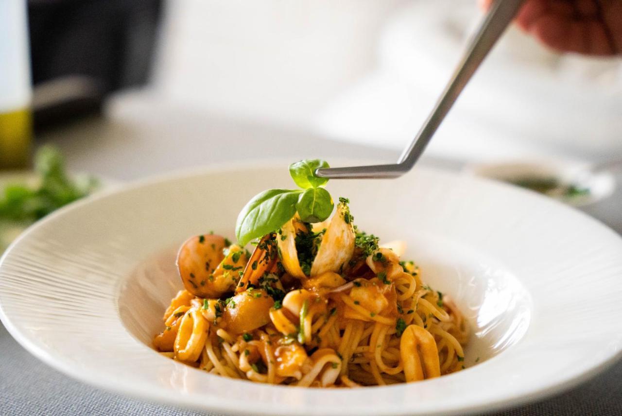 Jareed Hotel Рияд Екстериор снимка A pasta dish